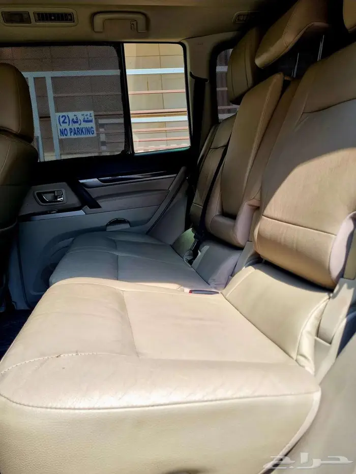 130k كم باجيرو 2016 GLX 3.8 20