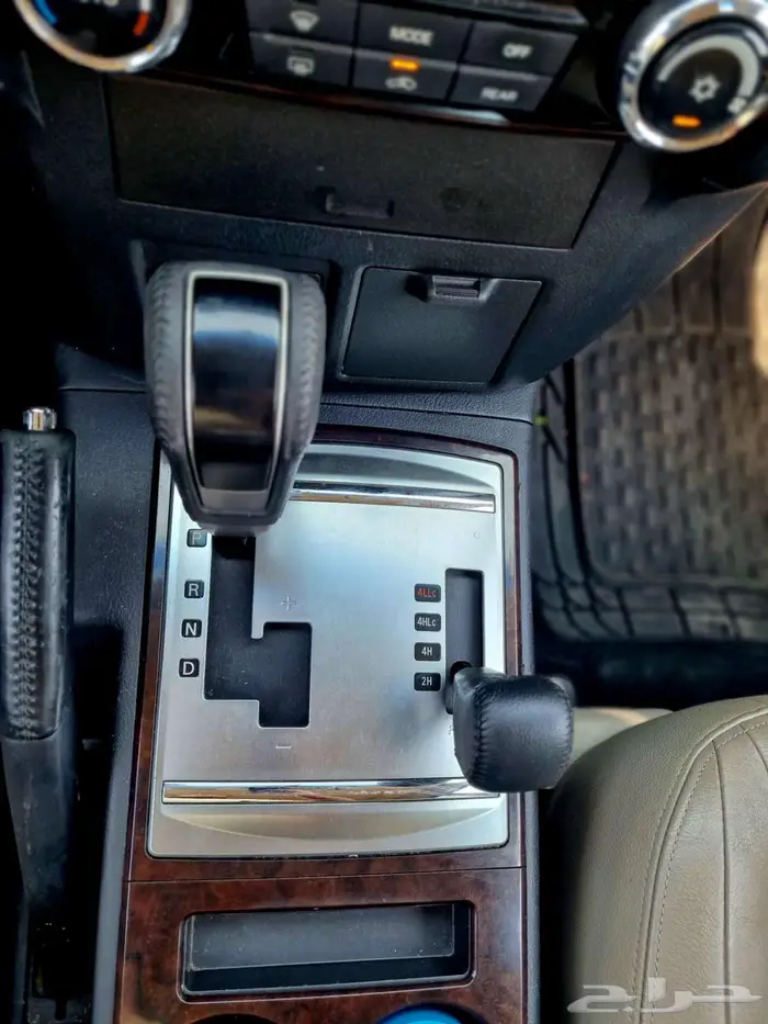 130k كم باجيرو 2016 GLX 3.8 16