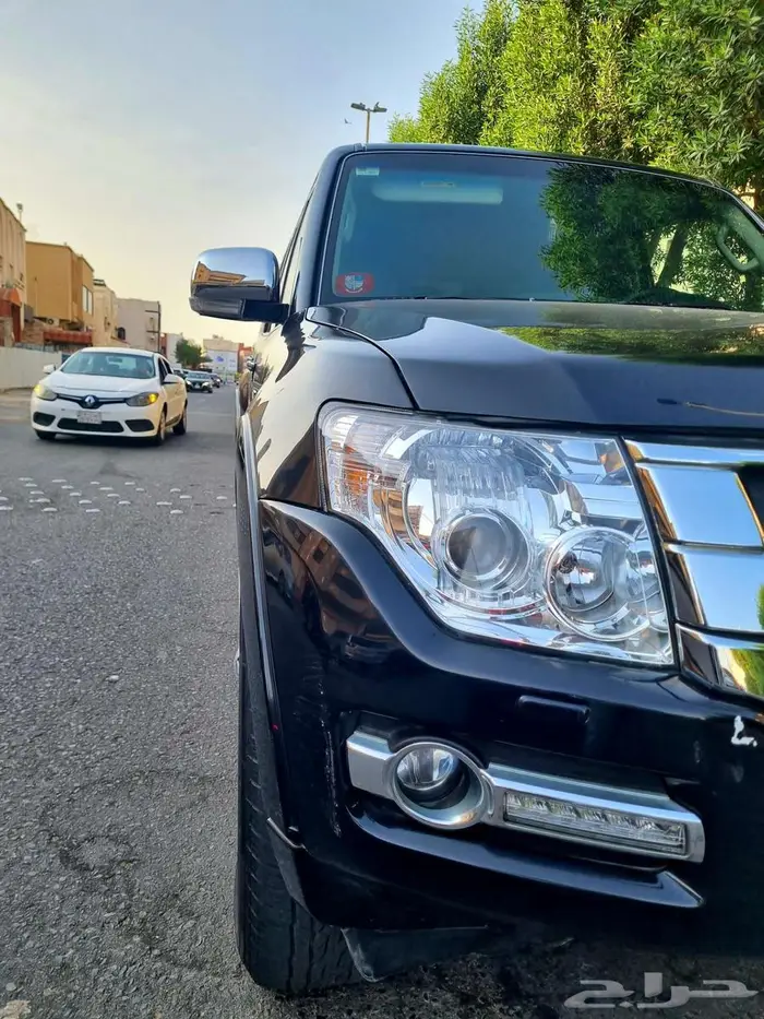 130k كم باجيرو 2016 GLX 3.8 4