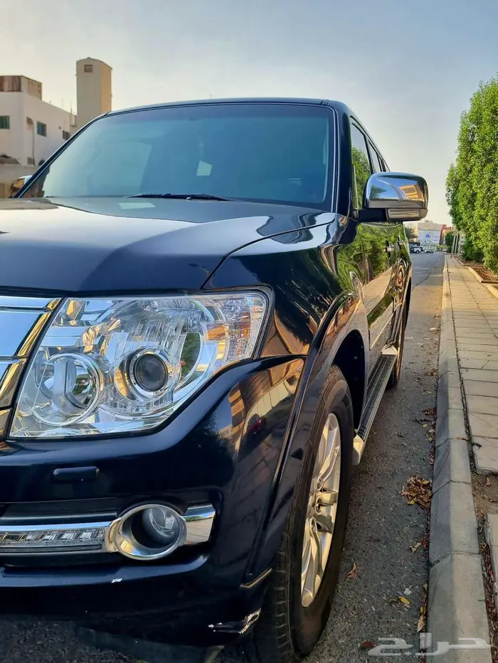 130k كم باجيرو 2016 GLX 3.8 3