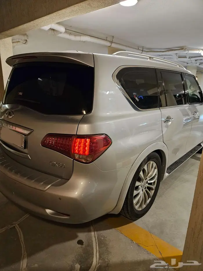 انفينتي QX80 2015 فل كامل بحالة الوكالة 8