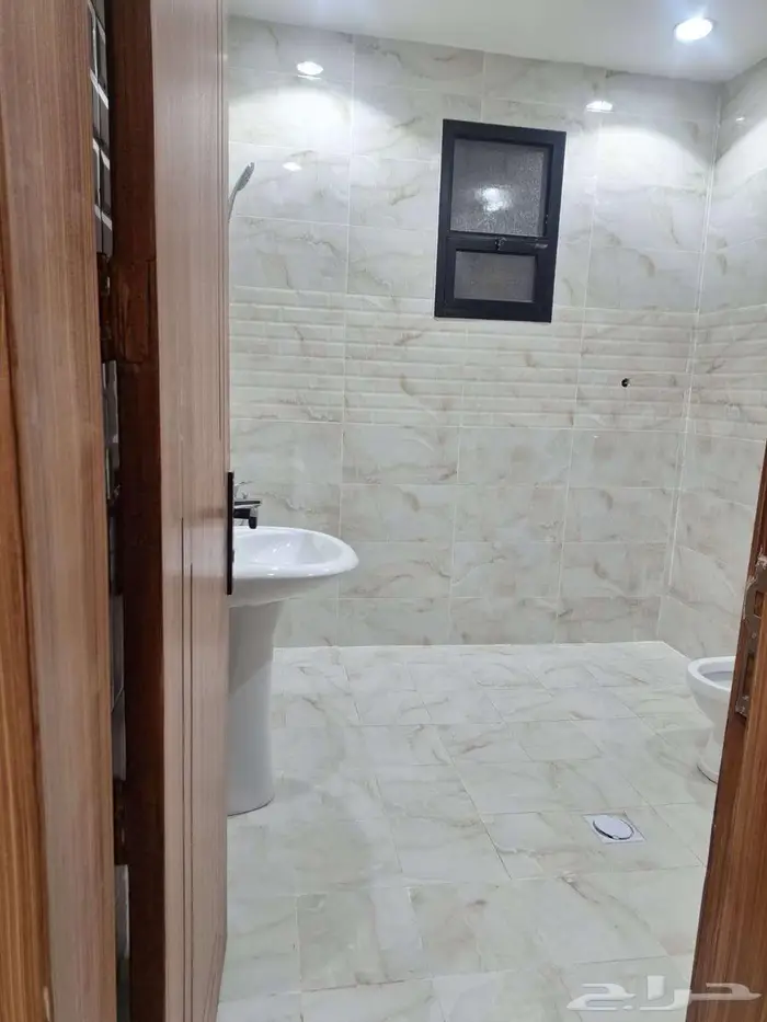 فيلا بحي السعادة للايجار جديدة 11