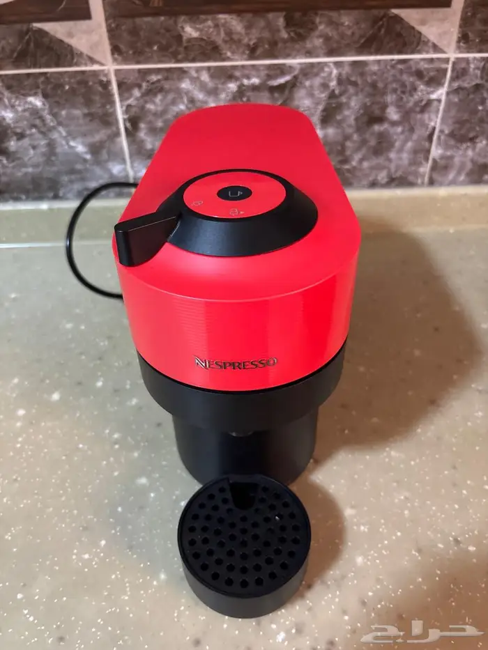 مكينة نسبريسو فيرتو بوب جديدة استخدام قليل 0