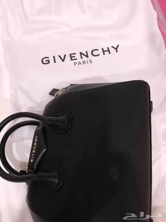 شنطة جيفنشي الاصلية للبيع 1