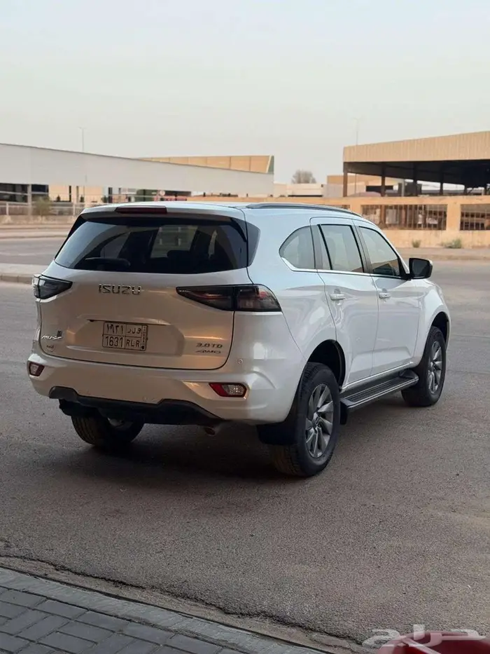 ايسوزو MUX 2024 فل كامل دبل سعودي ممشي 46 2