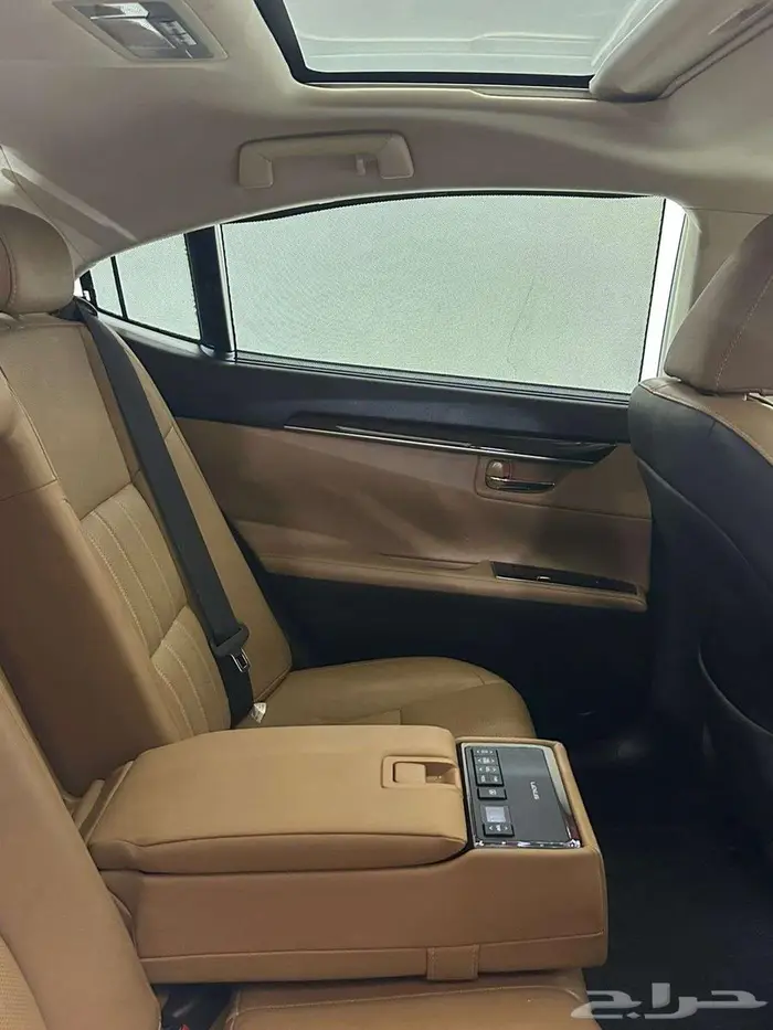 لكزس ES350 2017 36
