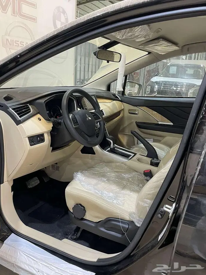 ميتسوبيشي اكسباندر 2025 4