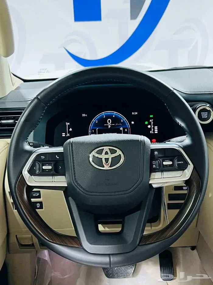 لاندكروز GXR بنزين 2025 5