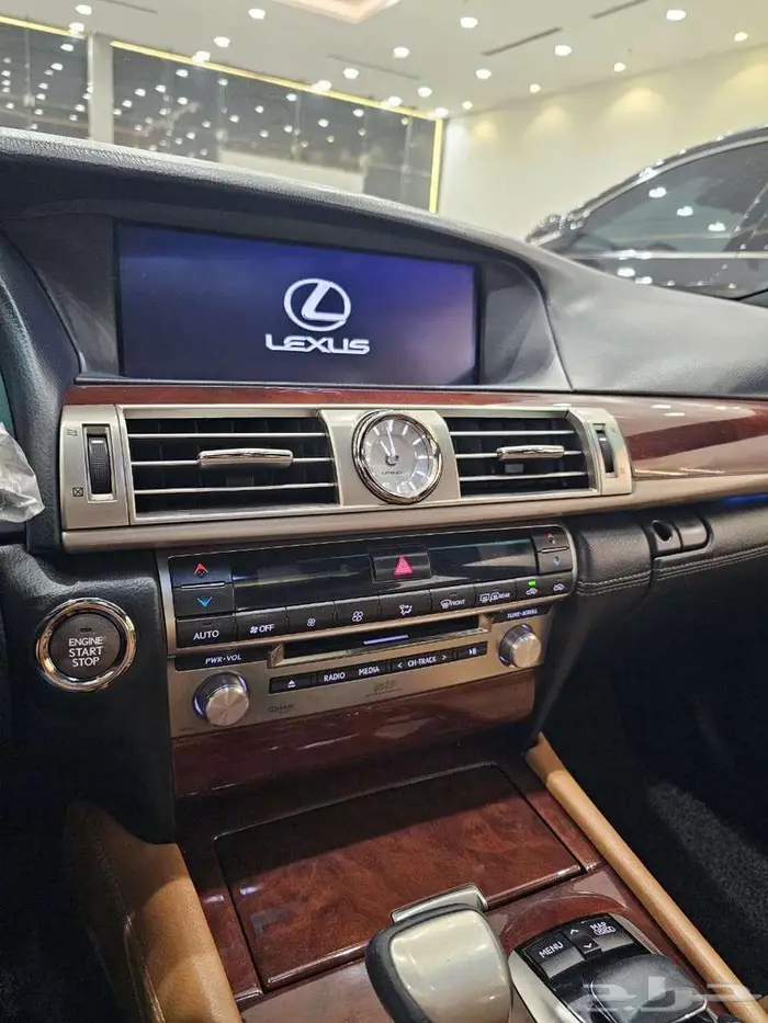 لكزس LS460L سعودى 2014 19