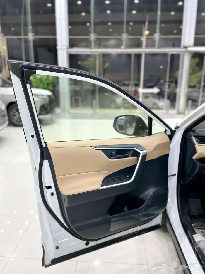 تويوتا راف فور LE دبل سعودي 2025 12