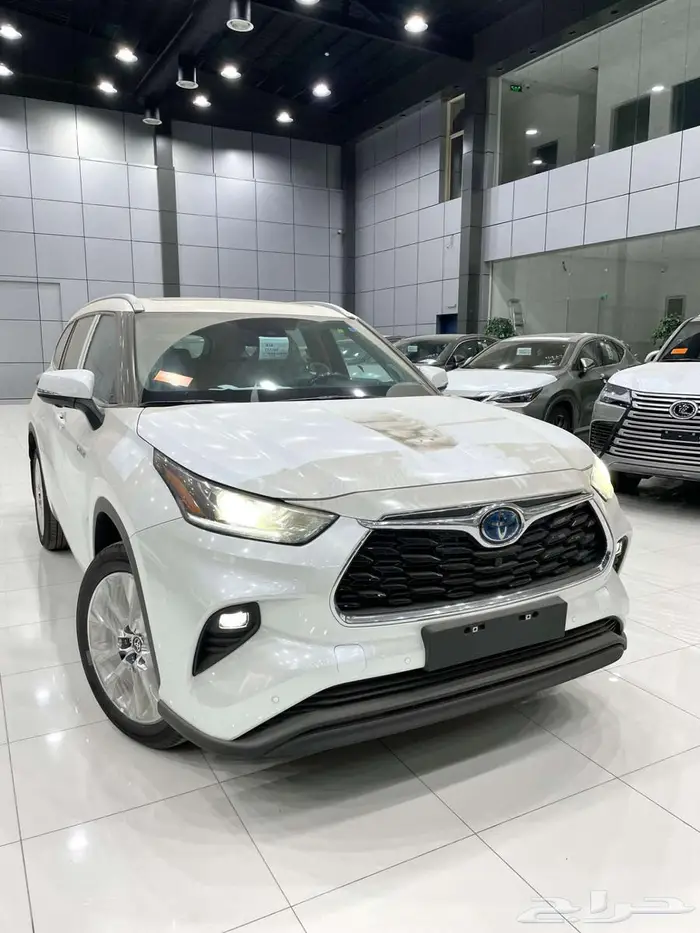 تويوتا هايلاندر ليمتيد 2025 سعودي 3