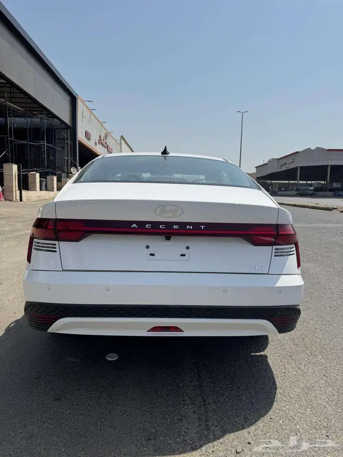 هيوانداى اكسنت فليت 1500 cc ابيض موديل 2026 4