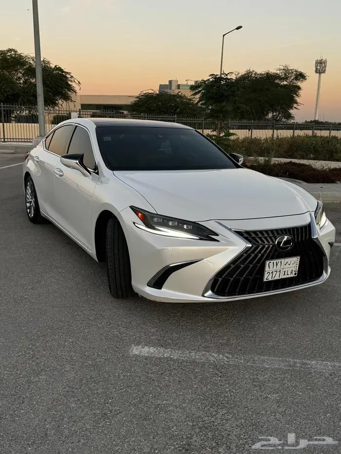 لكزس اي اس 350 موديل 2023 DD 2