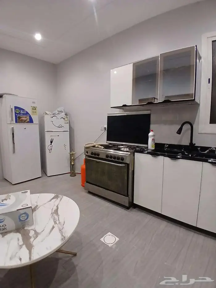 شقة دوبلكس مؤثثة بالكامل في مجمع سكني بحي طويق 11