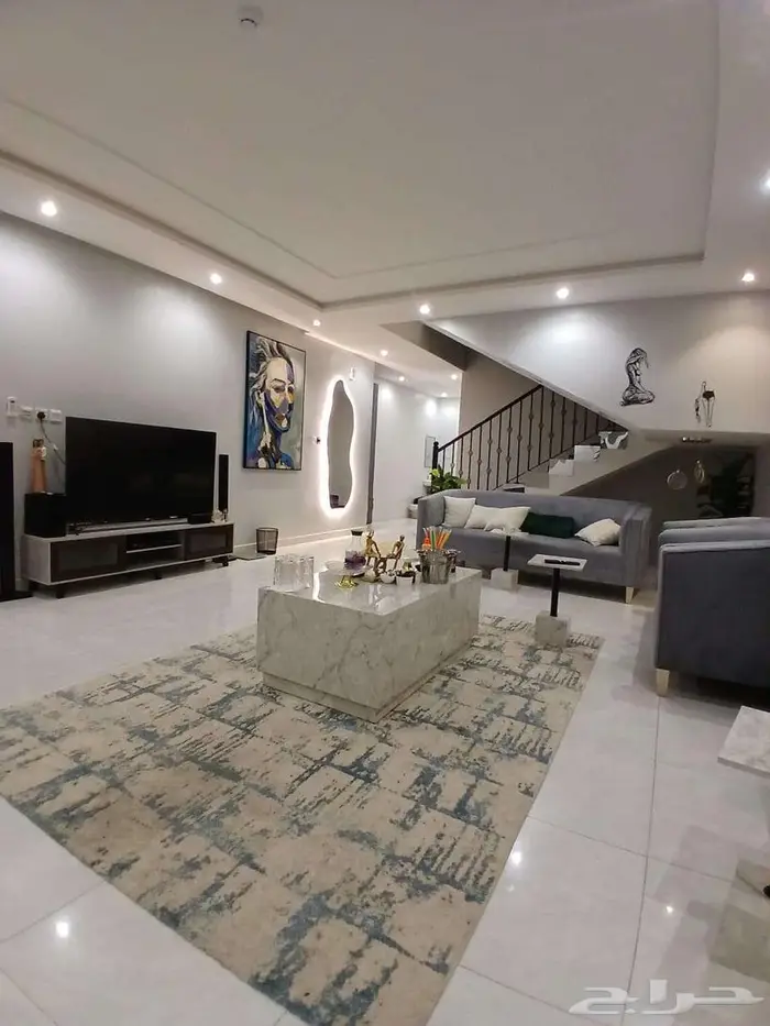 شقة دوبلكس مؤثثة بالكامل في مجمع سكني بحي طويق 14