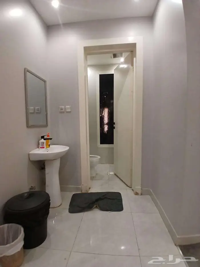 شقة دوبلكس مؤثثة بالكامل في مجمع سكني بحي طويق 15