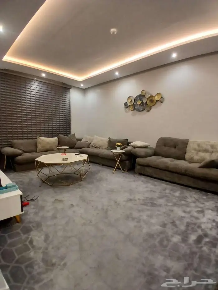 شقة دوبلكس مؤثثة بالكامل في مجمع سكني بحي طويق 16