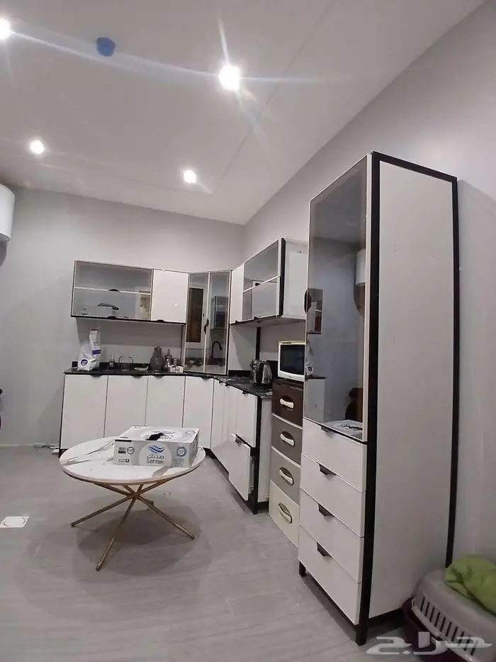 شقة دوبلكس مؤثثة بالكامل في مجمع سكني بحي طويق 17