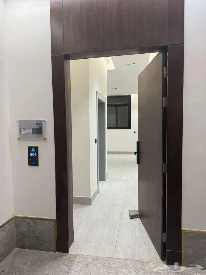 شقة جديدة بعمارة بحي اليرموك شرق الرياض 0