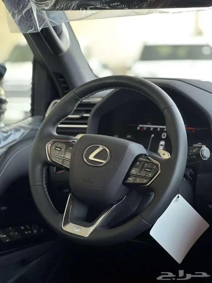 لكزس اف سبورت الساير اسود 2025 1