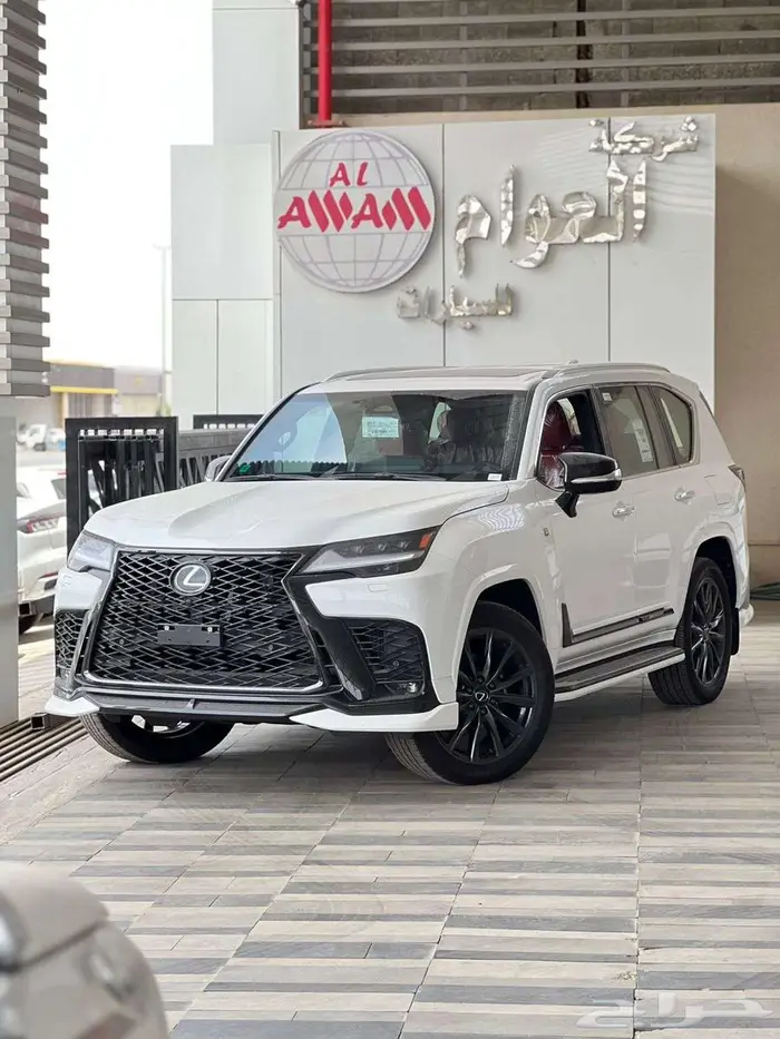 لكزس اف سبورت الساير ابيض 2025 0