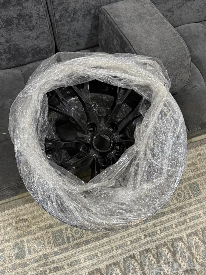 للبيع جنط zo6 c7 خلفي حبه وحده 1