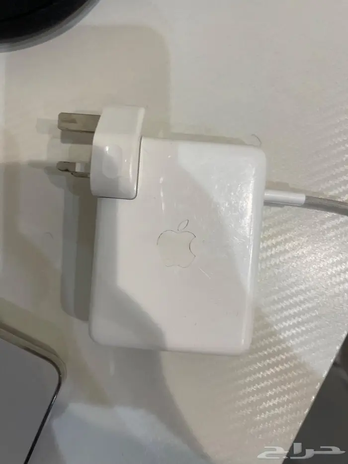 MacBook max m3 ram 48 16 in شحن 100 1