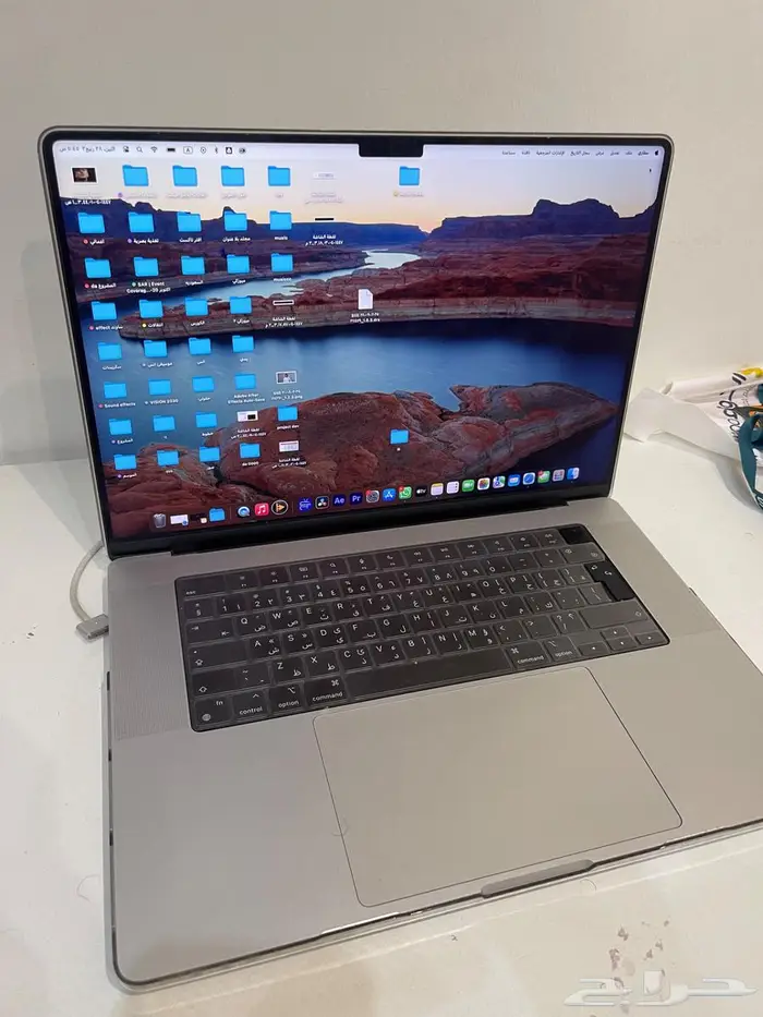 MacBook max m3 ram 48 16 in شحن 100 3