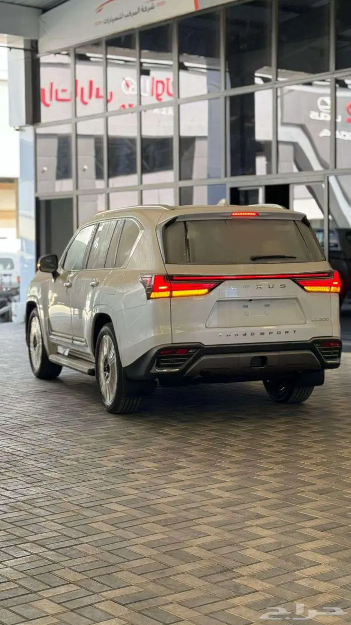 لكزس بي بي عماني أبيض جملي تشغيل عن بعد 2025 - 535000 5