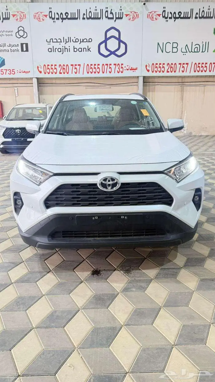 راف فور XLE نص فل بنزين 2025 0