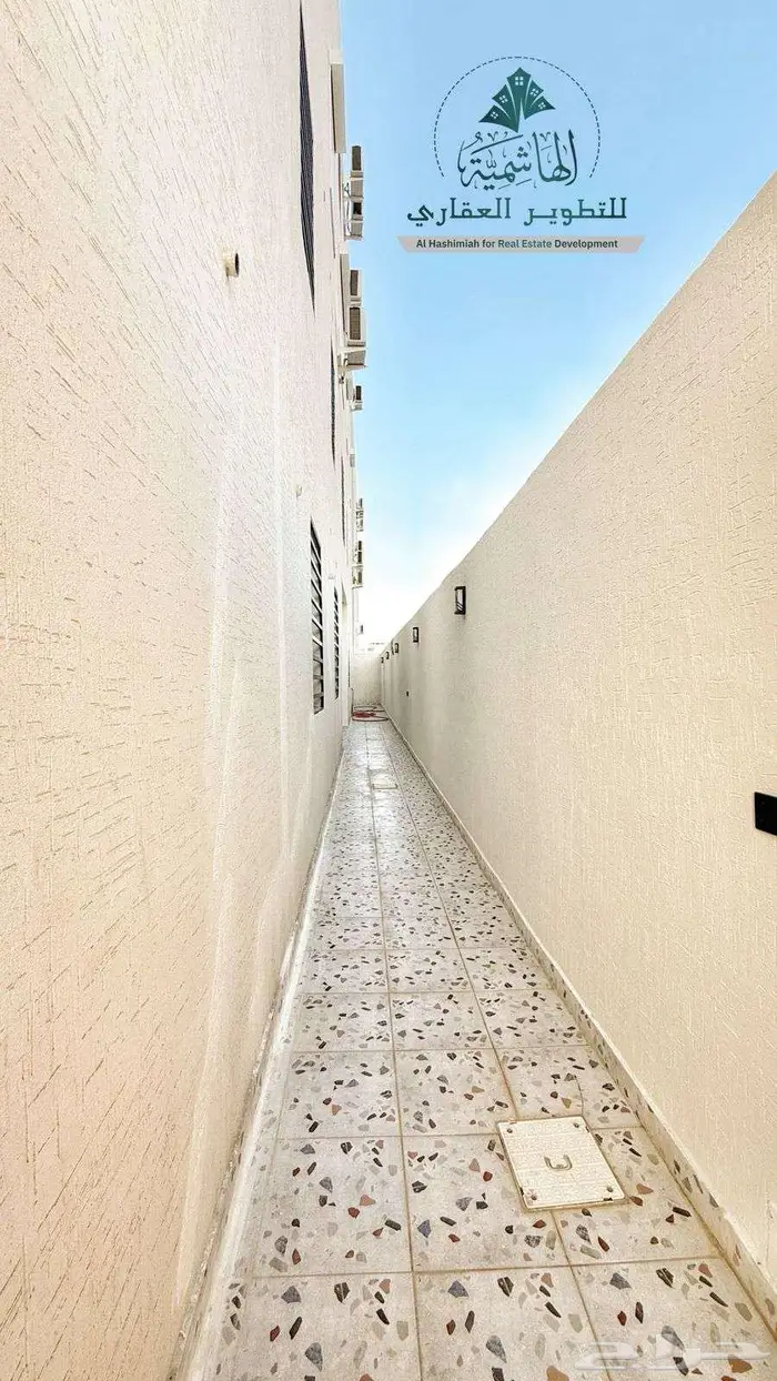 شقه ارضية فاخره للبيع ابها حي البديع 1