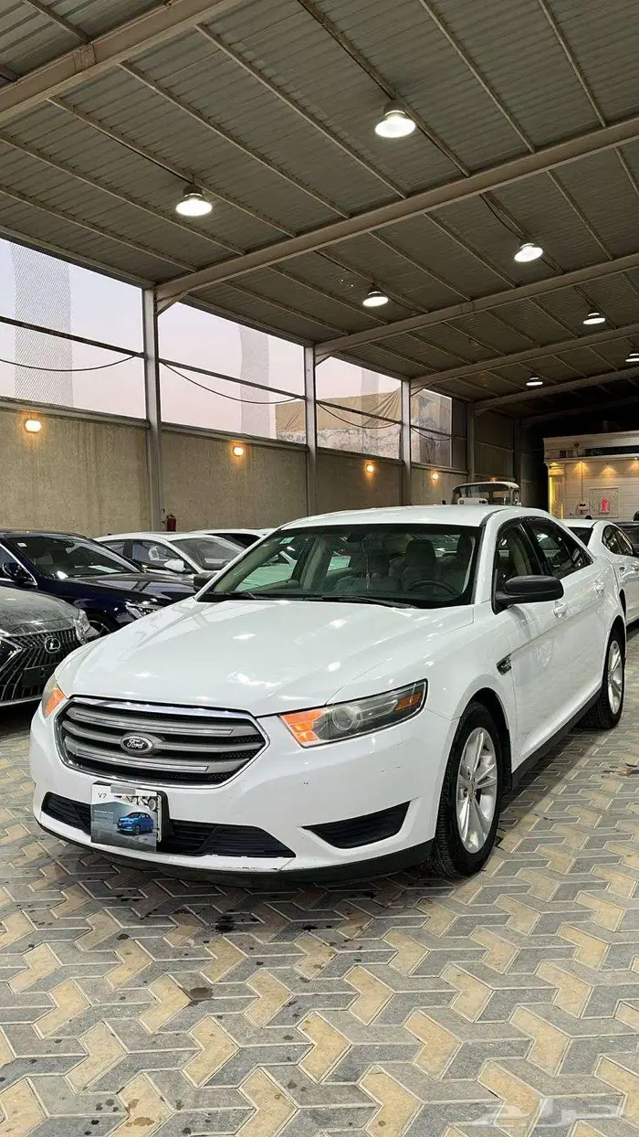 فورد تورس استاندر 6 سلندر سعودى موديل 2015 1