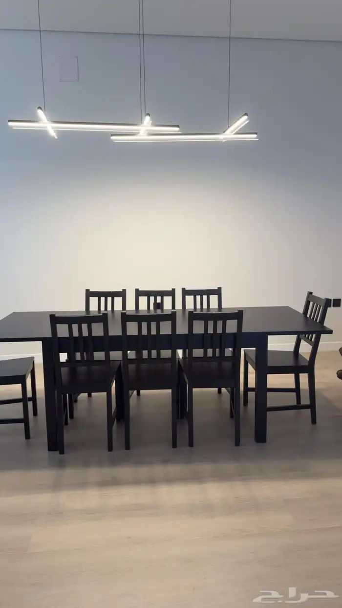 طاولة إيكيا قابلة للتكبير والتصغير مع 8 كراسي 1