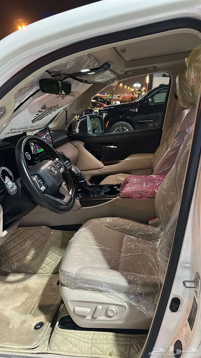 لاندكروزر للايجار 3