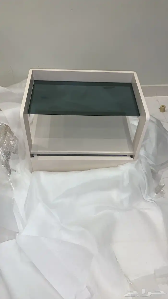 طاولة كومادينا 1