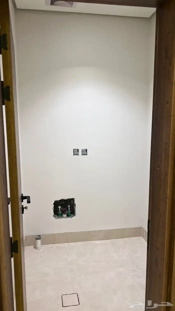 شقة مطله على البحر بسعر مميز 8