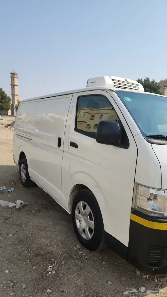 باص تويوتا 2015 ثلاجة تبريد ممشى 224 الف نظيف وعلى الشرط 3
