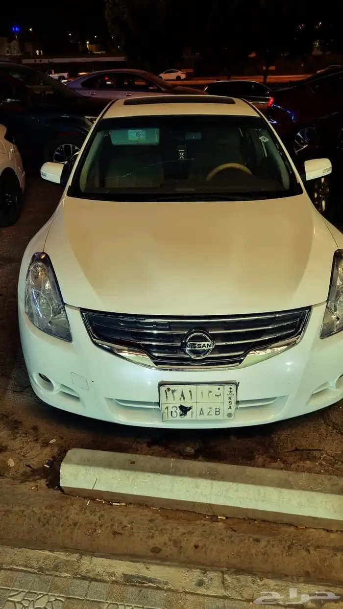 نيسان التيما موديل 2011 نظيفه جدا 0