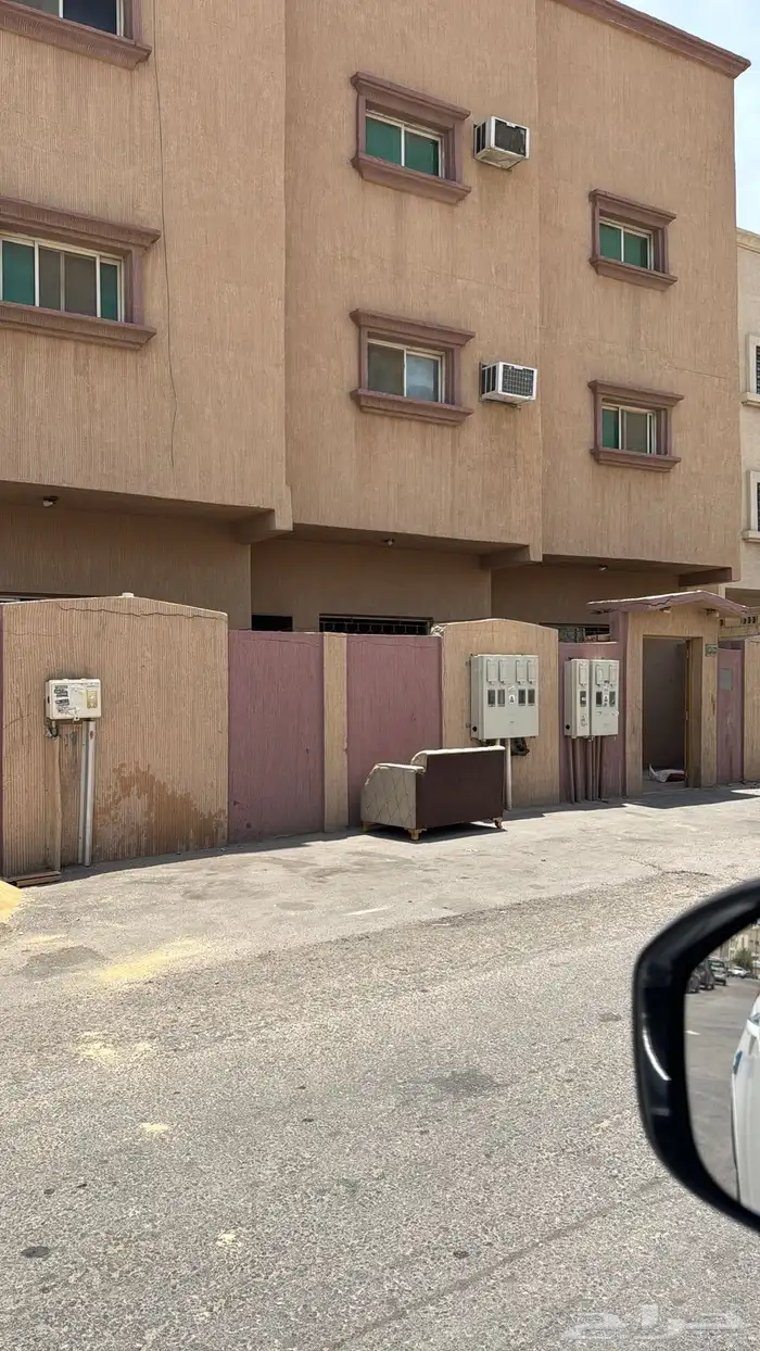 عماره للبيع 6 شقق وملحق حي الباديه 0