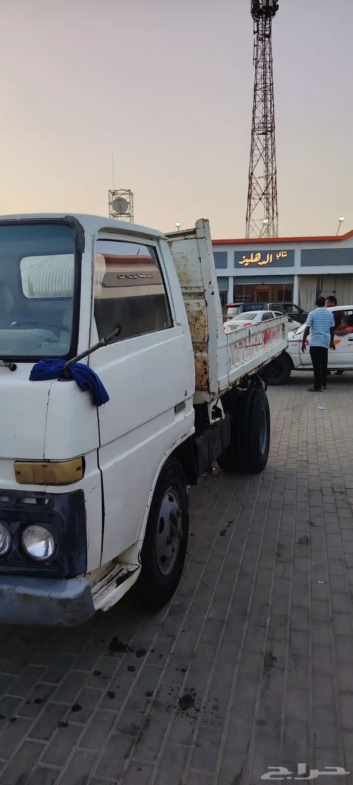 قلاب ديهاتسو مويل موديل 1983بنزين 1