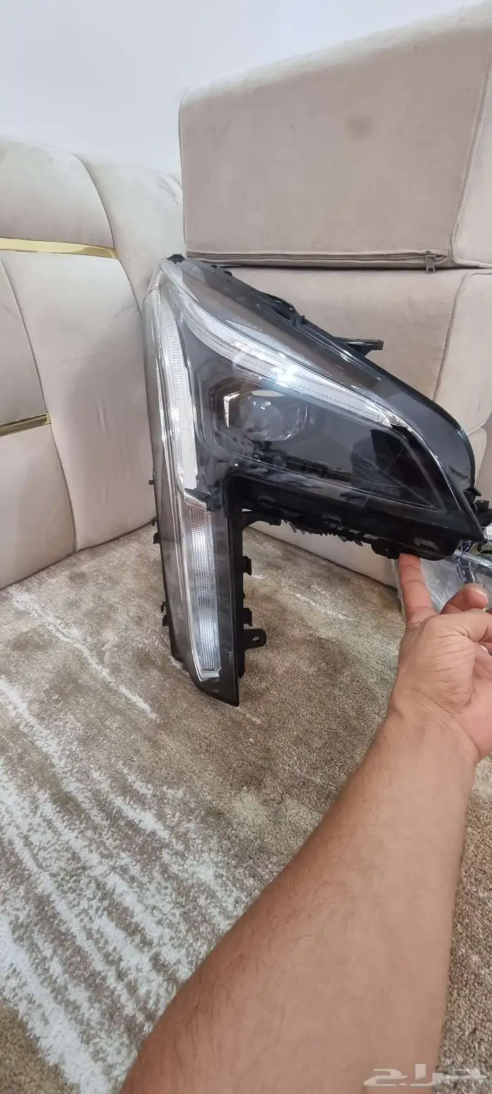 شمعه كاديلاك XT4 1