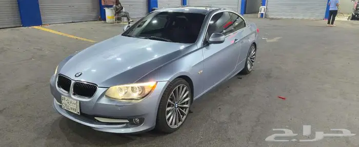 BMW 325i كوبية 2011 نظيفه جدا 8