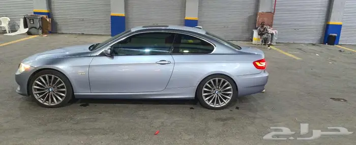 BMW 325i كوبية 2011 نظيفه جدا 9