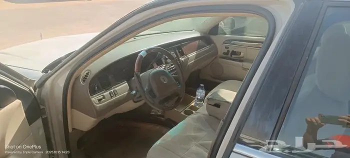 لينكولن تاون كار 2004 4