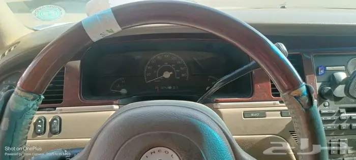 لينكولن تاون كار 2004 12