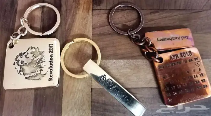 تصميم وتفصيل ميداليات بروشات استاندات تعليقات وهدايا فخمة 23