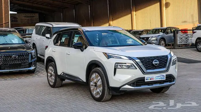 نيسان اكس تريل فل كامل ونص فل موديل 25 دبل كاش واقساط 4