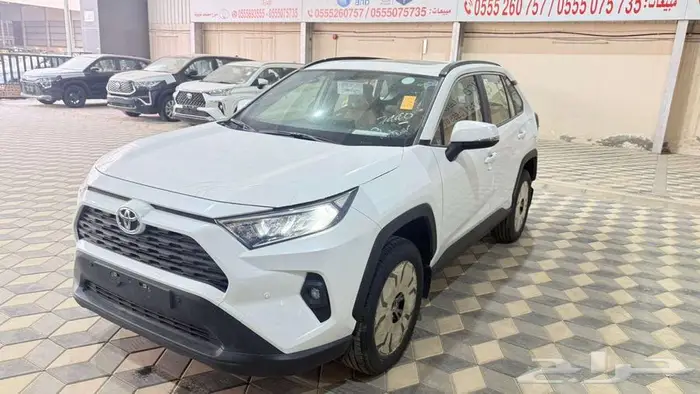 راف فور XLE نص فل بنزين 2025 4