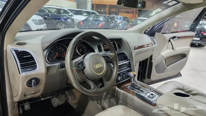 اودي Q7 2012 8