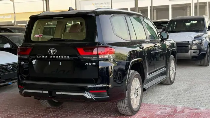 لاند كرورز GXR L4 بنزين 2025 سعودي كاش وتمويل بطاقة جمركيه 3